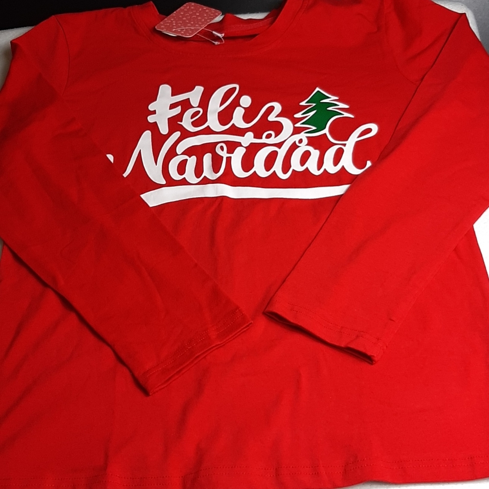 🎈 Feliz Navidad Christmas / holiday shirt size M 🎈